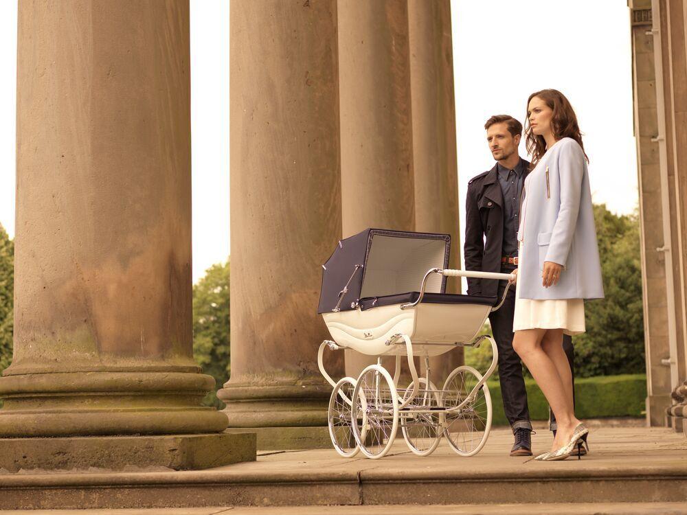 SILVER CROSS Heritage Collection Balmoral Hand-Crafted Pram